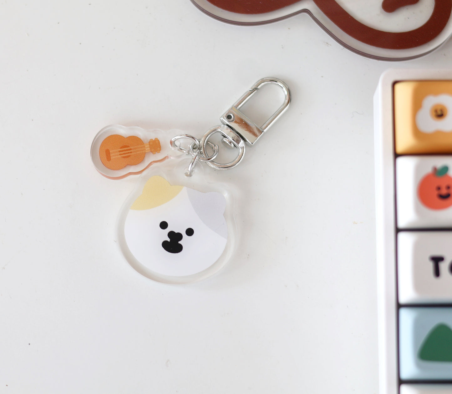 MeMe Cat in Spring Keychain