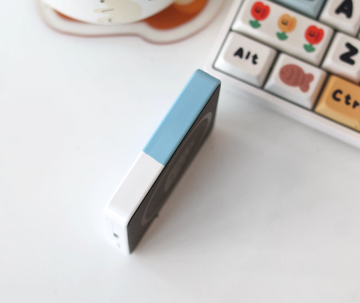 (Vinnic x Smile Studio) Lazy Smile Friends Magnetic Wireless Powerbank