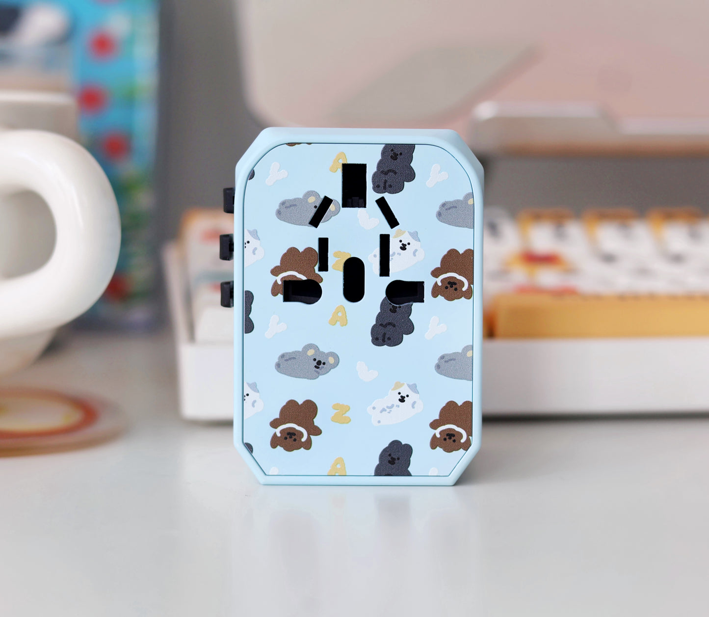 (Vinnic x Smile Studio) Lazy Smile Friends Travel Adapter